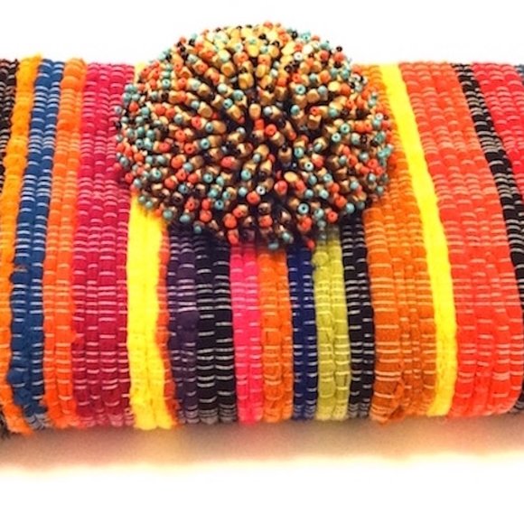 WOVEN FABRIC CLUTCH WITH SHELL/BEADED HANDLE - Picture 5 of 13